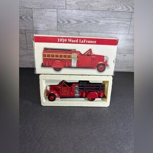 Readers Digest / GM 1939 Ward LaFrance Fire Truck 1999 New‎ In Box